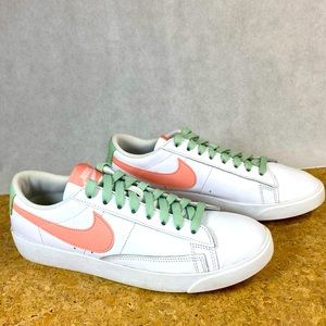 Nike Blazer Low LE Sneakers White/Coral AV9370-105 Women's Size 8.5